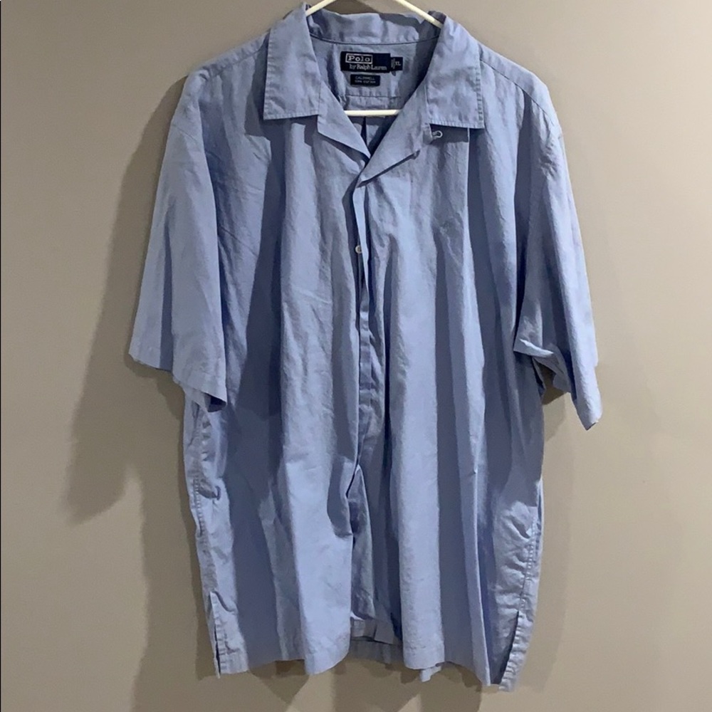 Short sleeve button down